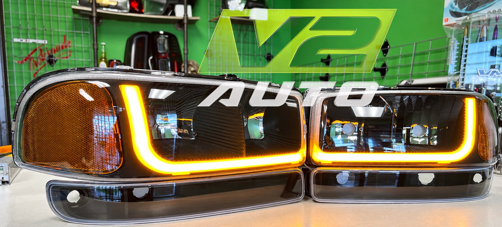 99-06 GMC Sierra Yukon "Switchback Sequential U Bar" Headlights