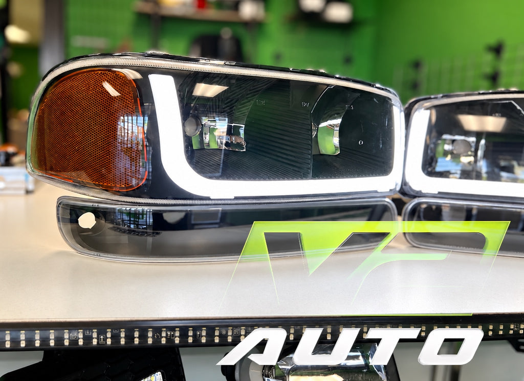 99-06 GMC Sierra Yukon "Switchback Sequential U Bar" Headlights