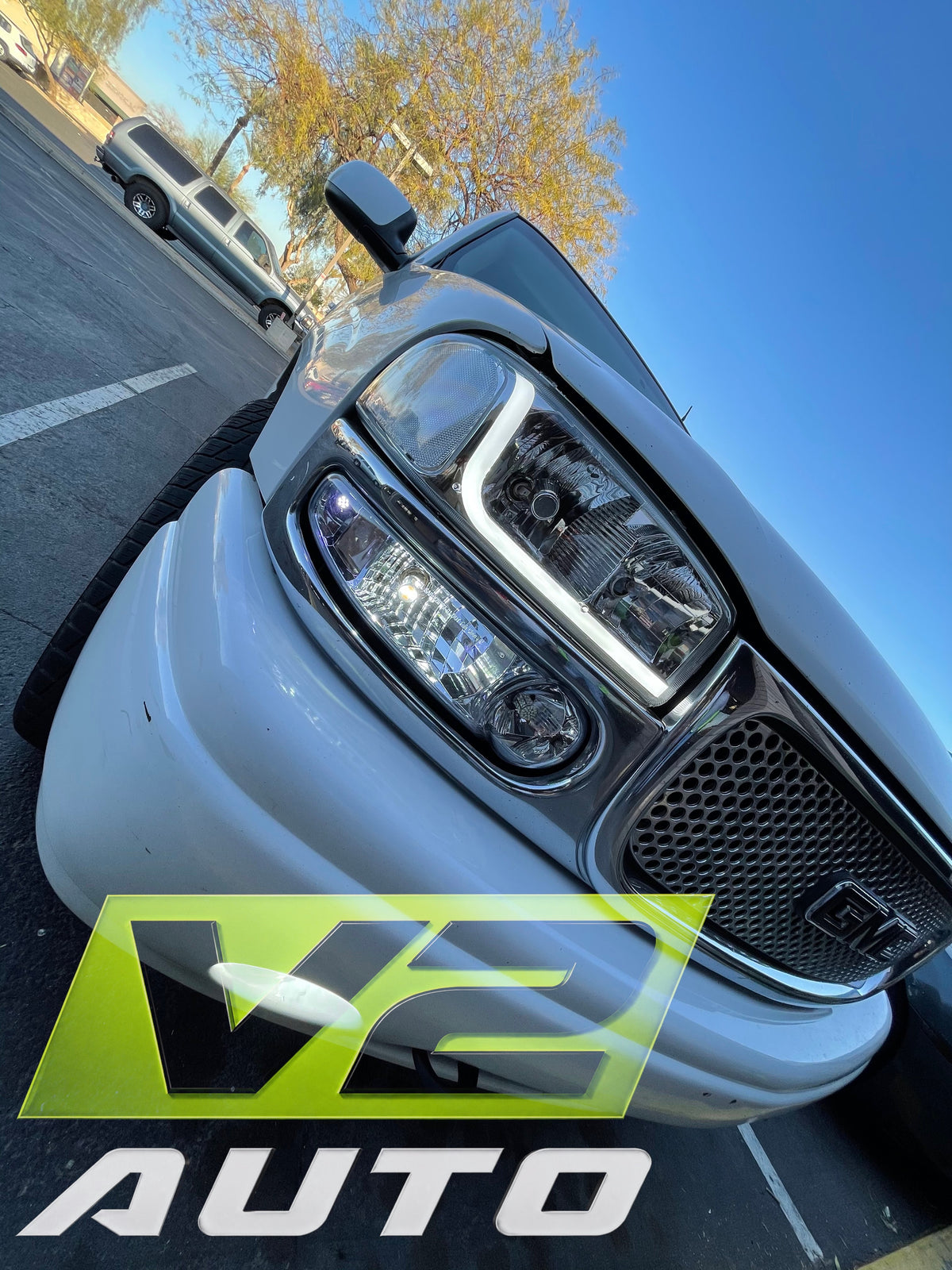 99-06 GMC Sierra Yukon "L Bar" Headlights