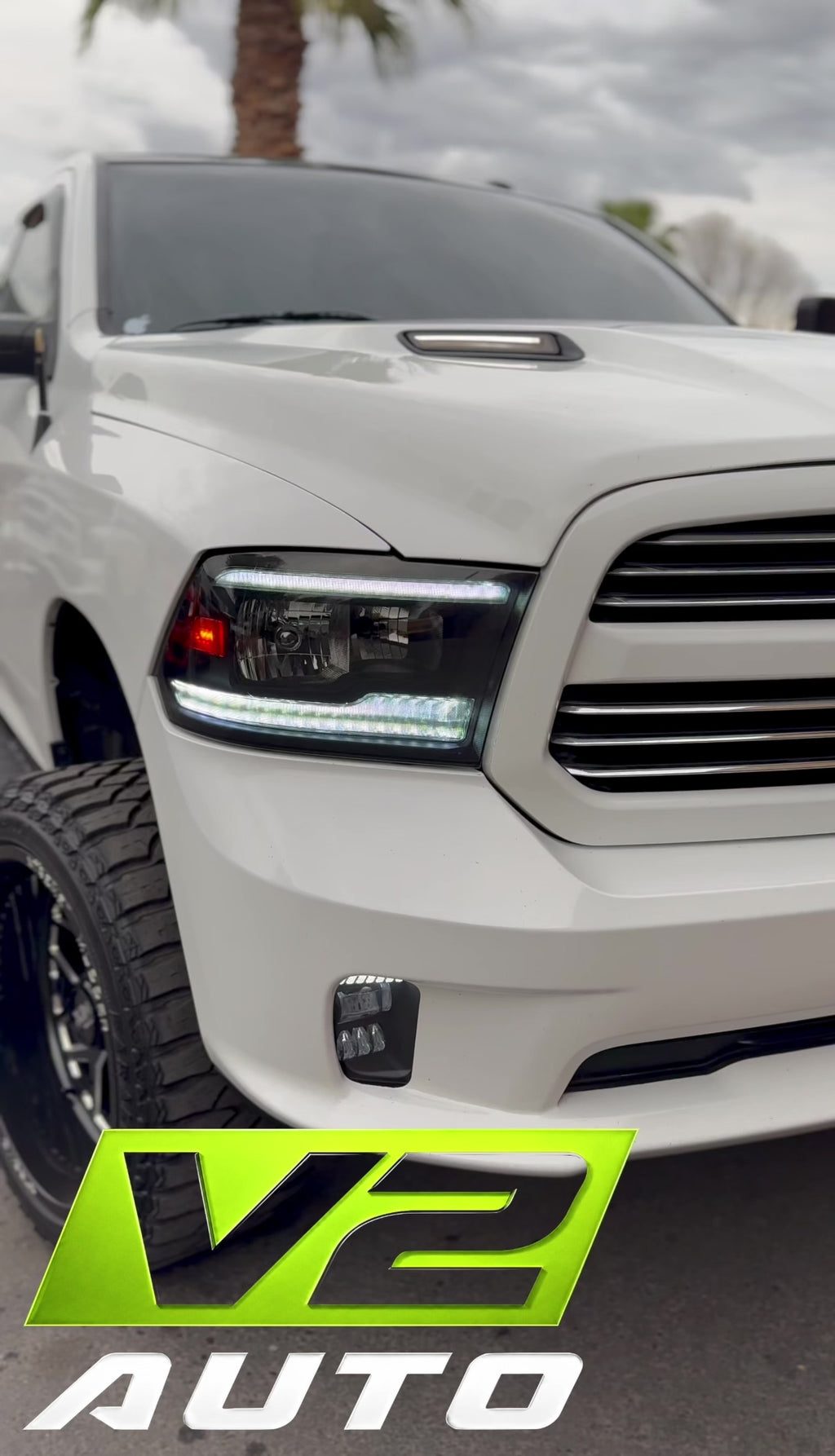 09-18 Dodge Ram DUAL SEQUENTIAL LED Projector Headlights